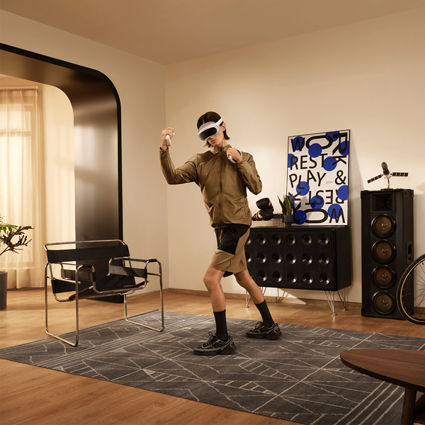 Pico 4 All-in-One virtualios realybės akiniai